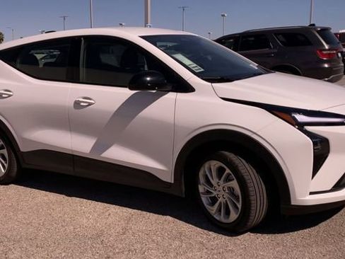 New 2027 Chevrolet Bolt LT w/ Comfort Package FWD image 2