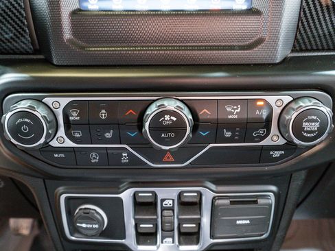 Used 2021 Jeep Gladiator Sport AWD/4WD image 20