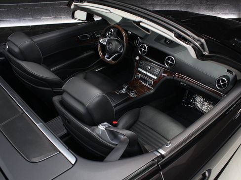 Used 2019 Mercedes-Benz SL 450 w/ Premium Package image 59