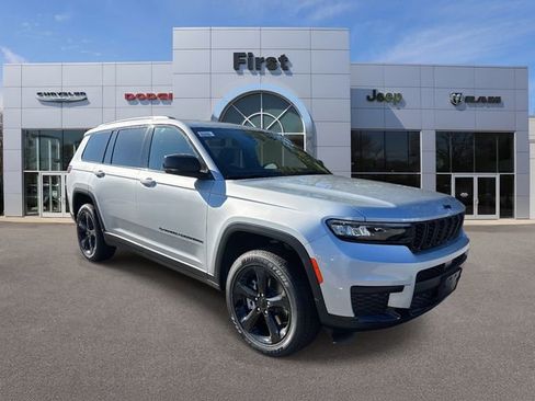 New 2025 Jeep Grand Cherokee L Altitude image 1