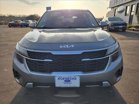 Used 2026 Kia Seltos LX FWD image 3