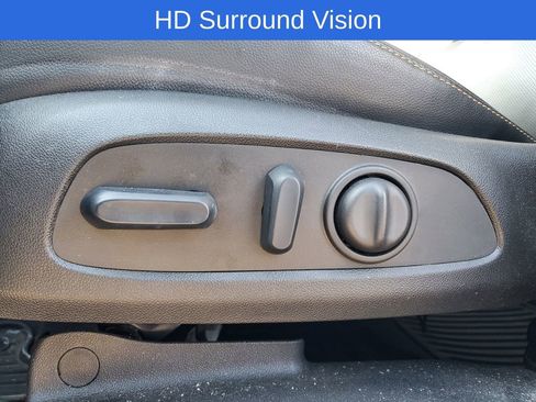 Used 2023 Chevrolet Equinox Premier FWD image 10