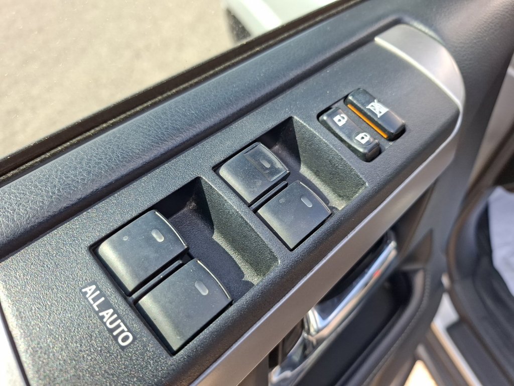Used 2019 Toyota 4Runner SR5 RWD image 12