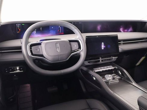 New 2026 Lincoln Nautilus Premier AWD/4WD image 2