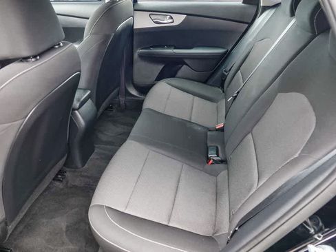 Certified 2023 Kia Forte LXS FWD image 17