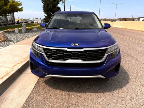 Used 2021 Kia Seltos LX image 8