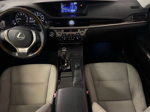 Used 2013 Lexus ES 350 w/ Premium Pkg image 22