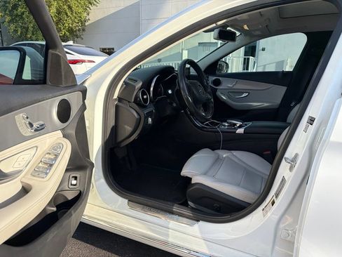 Used 2015 Mercedes-Benz C 300 4MATIC Sedan image 3