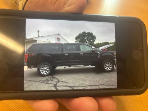 Used 2019 Ford F350 Lariat w/ Chrome Package AWD/4WD image 3