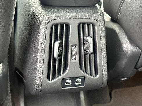 Used 2025 BMW X1 xDrive28i w/ Convenience Package image 16