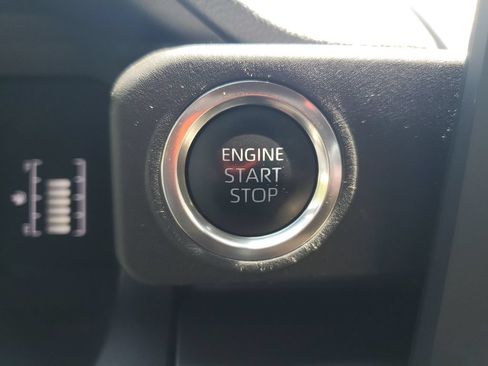 Used 2025 Toyota 4Runner SR5 AWD/4WD image 34