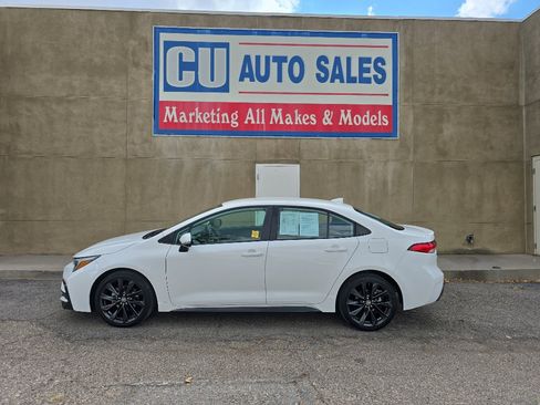 Used 2024 Toyota Corolla SE image 4