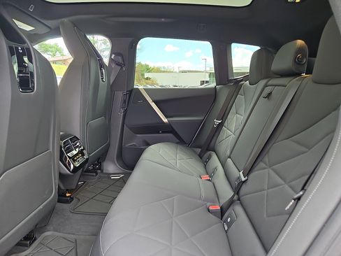 Used 2024 BMW iX xDrive50 w/ Sport Package image 10