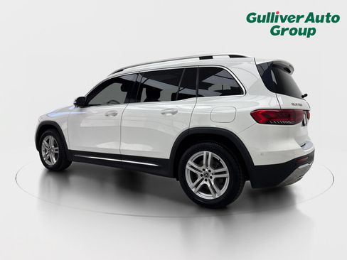 Used 2020 Mercedes-Benz GLB 250 4MATIC w/ Premium Package image 4