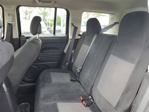Used 2014 Jeep Patriot Sport image 26