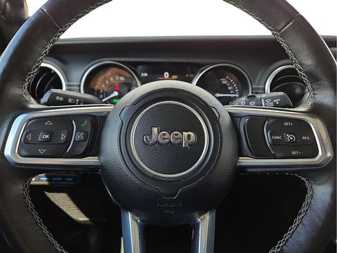 Used 2022 Jeep Wrangler Unlimited Sahara w/ Cold Weather Group image 24