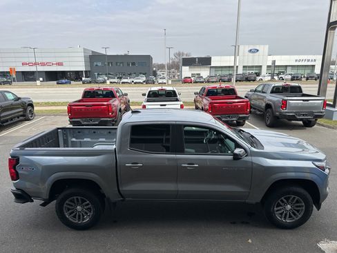 Used 2024 Chevrolet Colorado LT w/ LT Convenience Package image 4