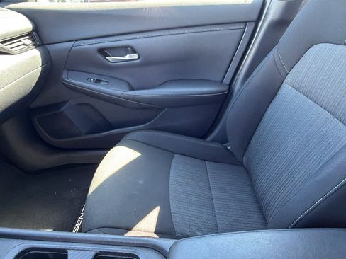 Used 2022 Nissan Sentra SV FWD image 12