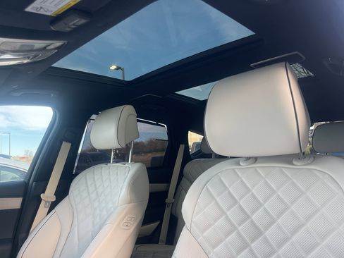 Used 2025 Genesis GV80 3.5T Prestige image 10