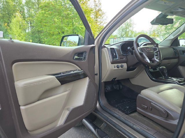 Used 2016 GMC Canyon SLT w/ Driver Alert Package AWD/4WD image 19