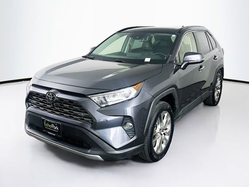Used 2019 Toyota RAV4 Limited w/ Advanced Technology Package FWD image 3