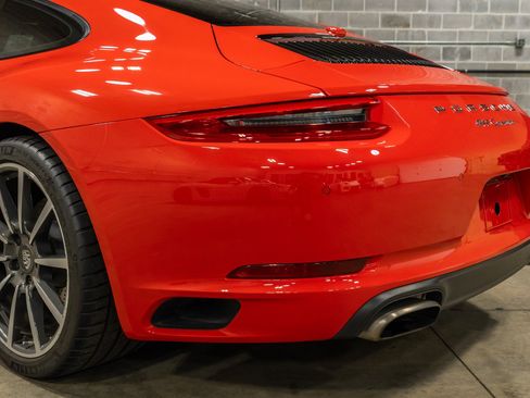 Used 2018 Porsche 911 Carrera RWD image 21