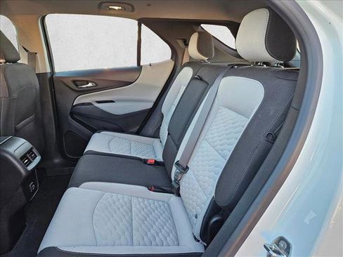 Used 2021 Chevrolet Equinox LS image 18