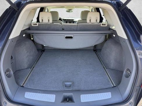 Used 2018 Cadillac XT5 Premium Luxury FWD image 7