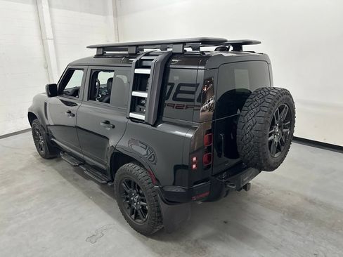 Used 2022 Land Rover Defender 110 X-Dynamic SE AWD/4WD image 17