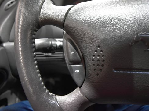 Used 2004 Ford Mustang Mach 1 RWD image 18