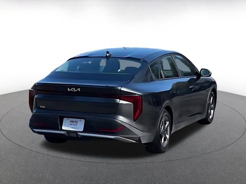Used 2025 Kia K4 LXS image 12