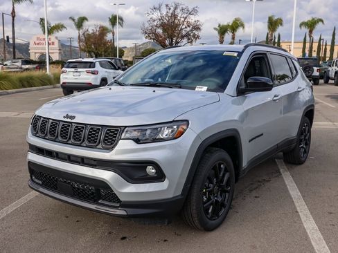 New 2026 Jeep Compass Latitude image 8