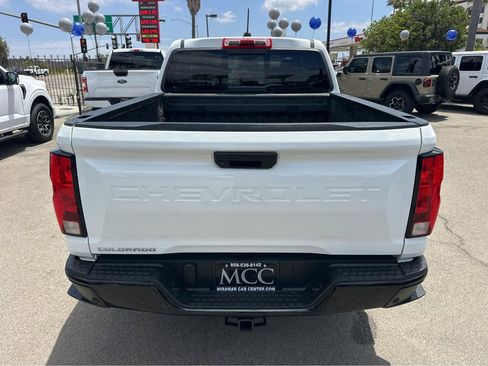 Used 2025 Chevrolet Colorado W/T AWD/4WD image 12
