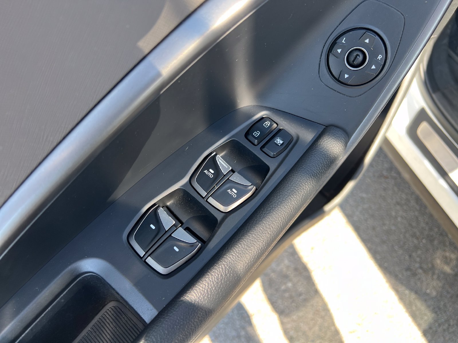 Used 2018 Hyundai Santa Fe Sport 2.0T AWD/4WD image 11