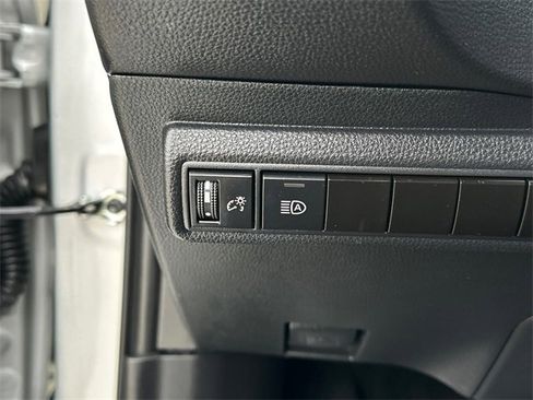 Certified 2024 Toyota Corolla LE image 20