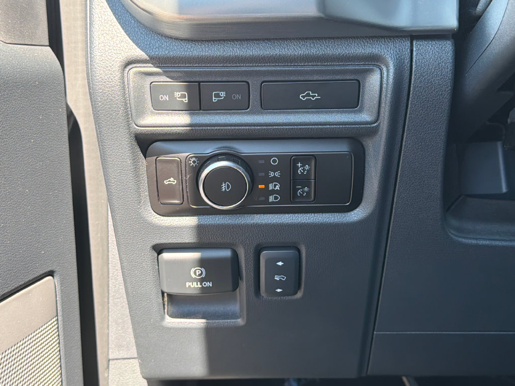 Used 2023 Ford F150 Lariat w/ Trailer Tow Package AWD/4WD image 31