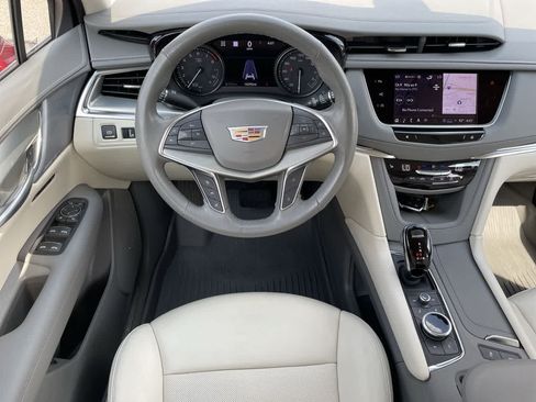 Certified 2024 Cadillac XT5 Premium Luxury w/ Technology Package AWD/4WD image 11