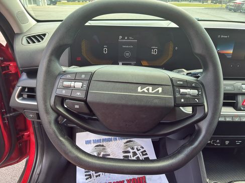 Used 2025 Kia K4 FWD image 22