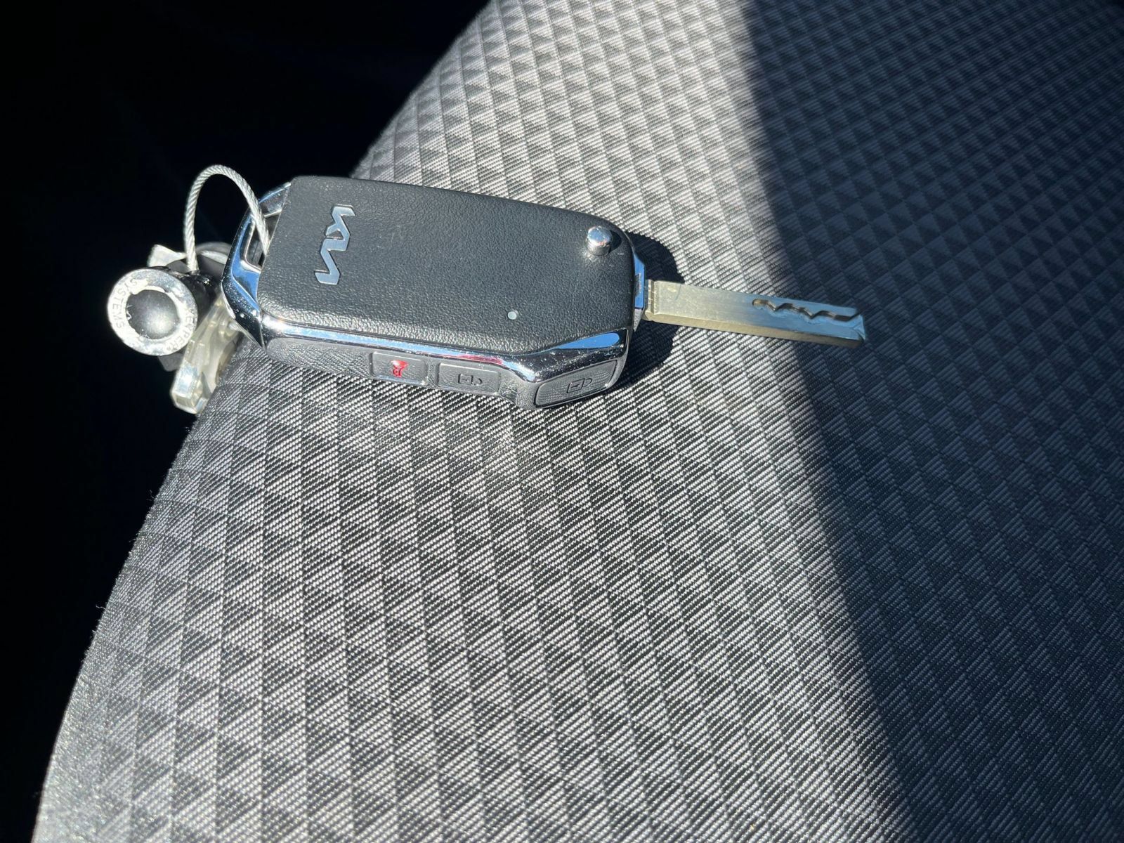Used 2025 Kia Soul LX w/ LX Technology Package FWD image 20