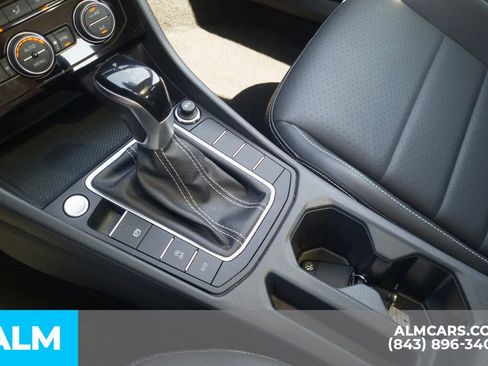 Used 2024 Volkswagen Jetta SE image 27