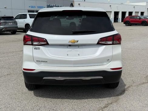 Used 2024 Chevrolet Equinox LT w/ LPO, Floor Liner Package FWD image 4