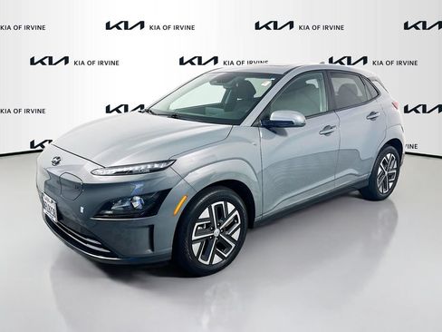 Used 2023 Hyundai Kona SEL w/ Cargo Package FWD image 4