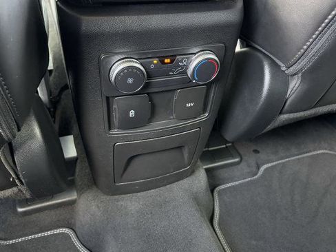 Certified 2022 Ford Explorer XLT w/ Equipment Group 202A RWD image 21