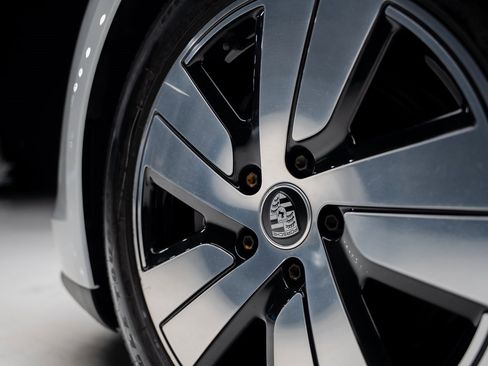 Used 2023 Porsche Taycan w/ Premium Package image 21