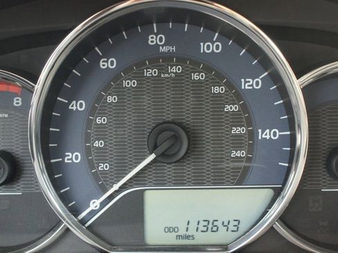 Used 2016 Toyota Corolla LE image 4