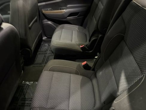 Used 2023 GMC Acadia SLE w/ Driver Convenience Package image 31