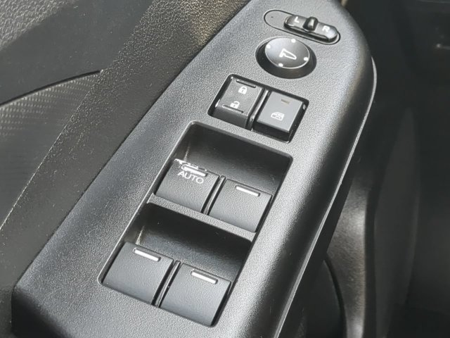 Used 2015 Honda CR-V LX image 20