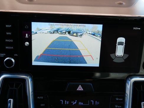Certified 2023 Kia Sorento SX image 27