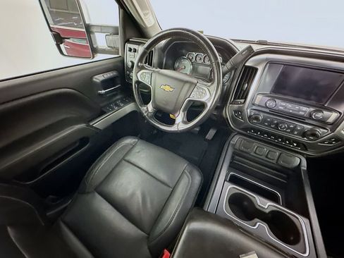 Used 2019 Chevrolet Silverado 2500 LTZ w/ Duramax Plus Package AWD/4WD image 9