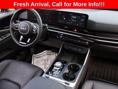 Used 2025 Kia Carnival SX Prestige FWD image 13